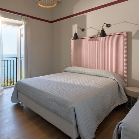 Diecidodici Boutiquerooms Sirolo Luaran gambar