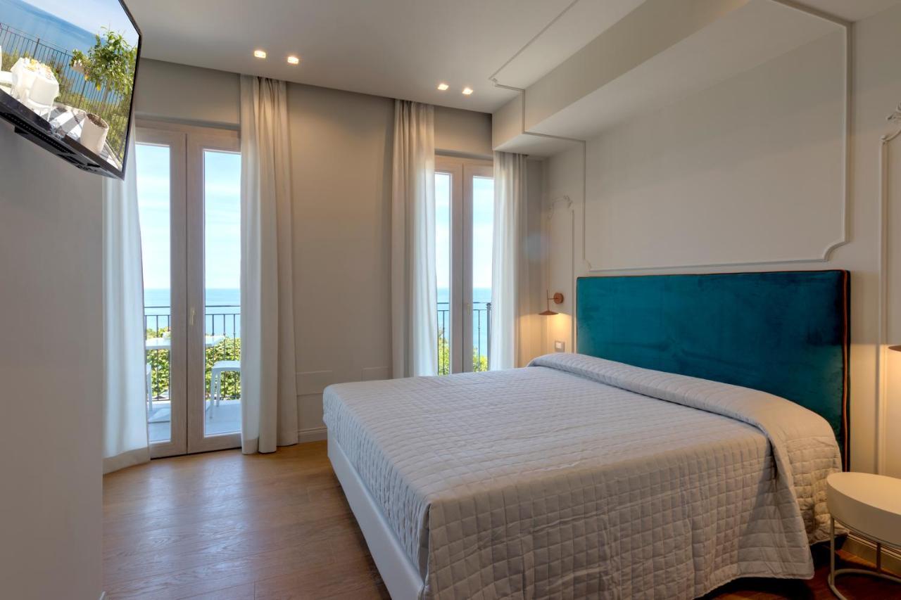 Diecidodici Boutiquerooms Sirolo Luaran gambar