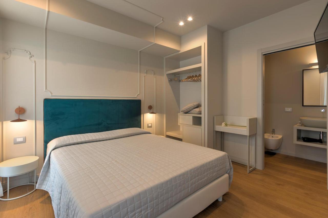 Diecidodici Boutiquerooms Sirolo Luaran gambar
